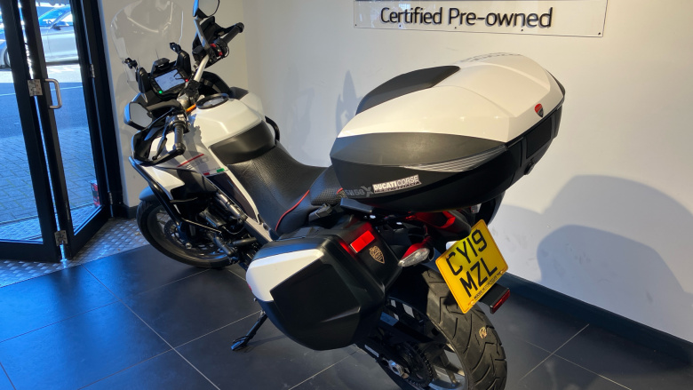 Ducati Multistrada 950 - Red